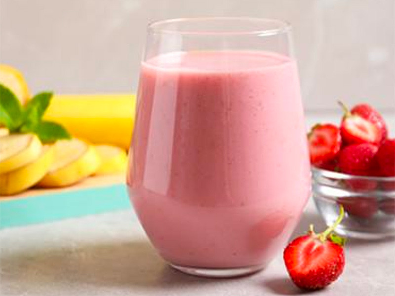Fruit and Yogurt Breakfast Shake
