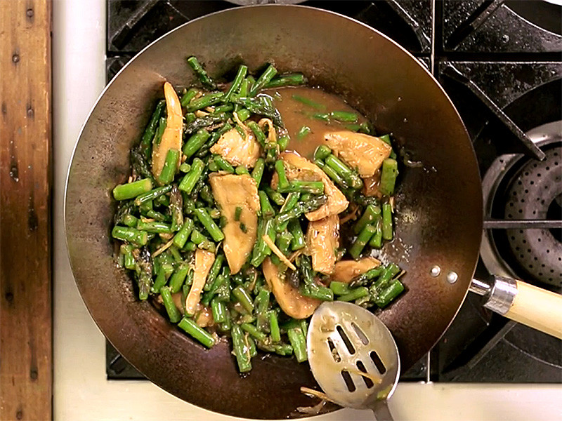 Asparagus and Chicken Stir-fry